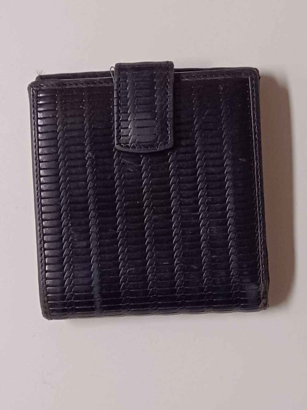 Vintage Tusk Embossed Leather L-Shaped Indexer Wallet